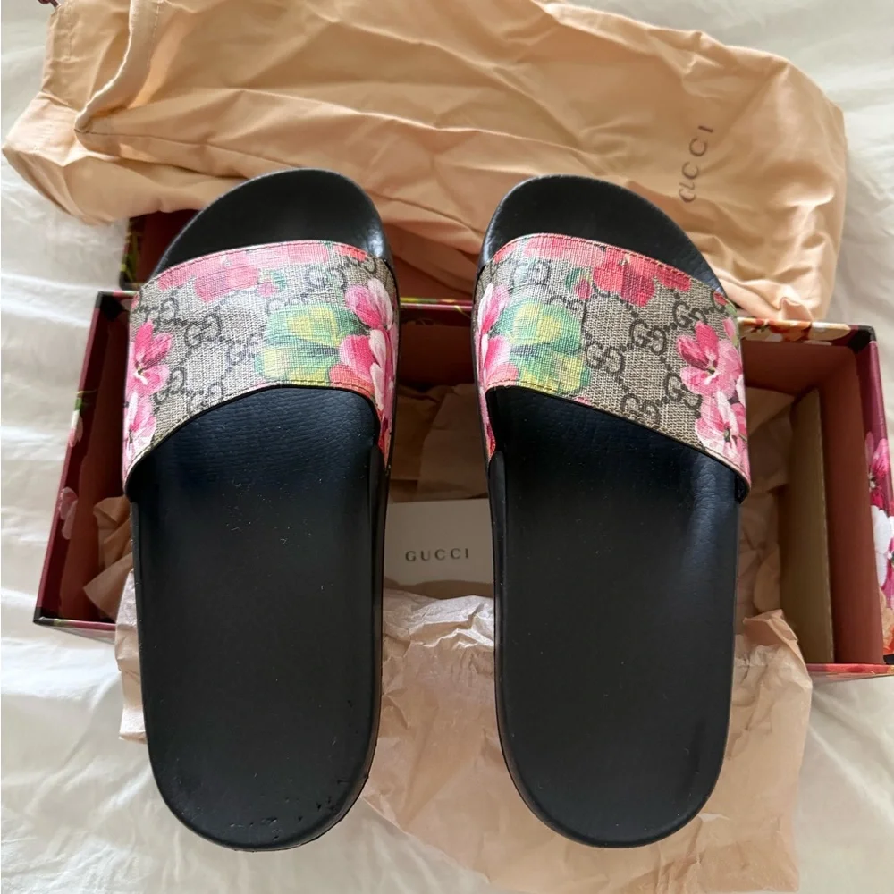 Gucci Black Slides with Pink & Green Floral GG Strap